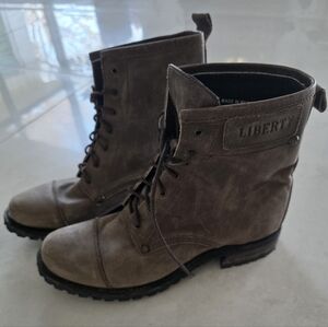 Liberty Black Leather combatHiking Boots Size 9